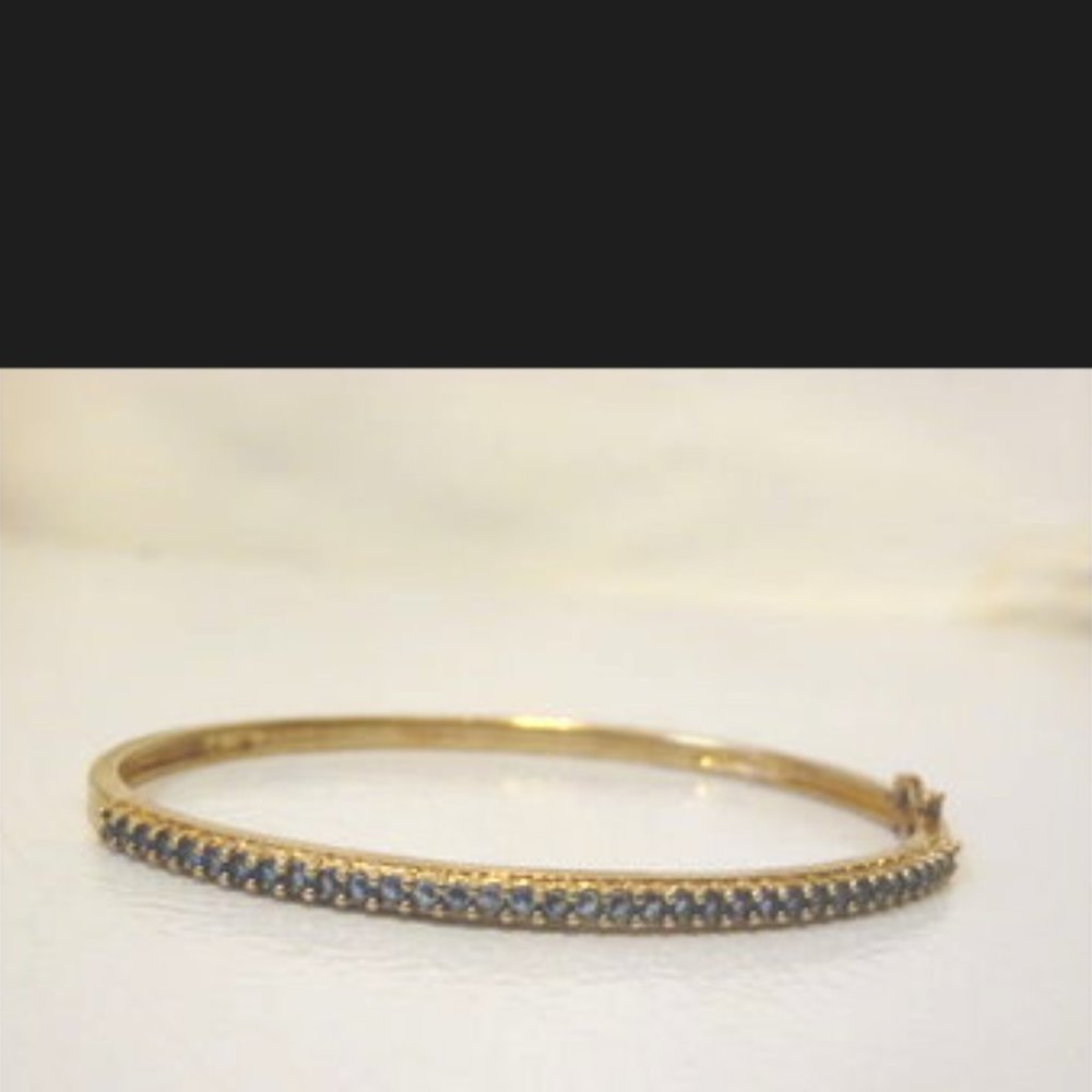 - RareTechnibond .925 Blue Topaz Gemstone Hinged Bangle Bracelet Size M/L